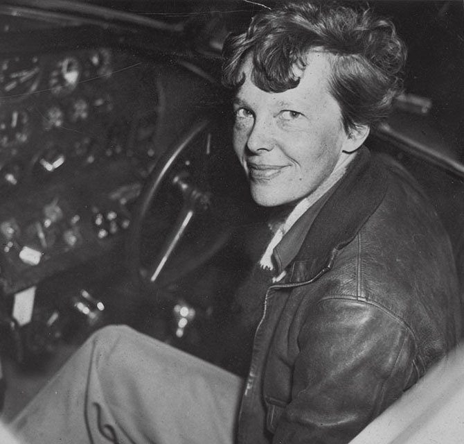 barbie amelia earhart comprar